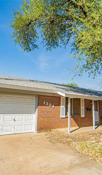 1304 Sycamore Street, Breckenridge TX 76424 - Photo 4