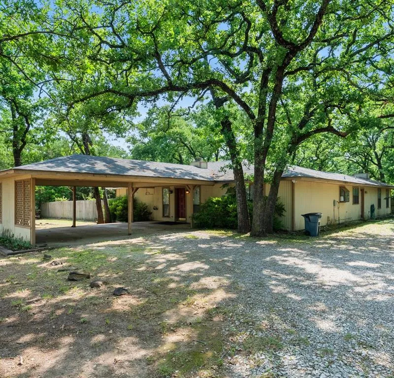 217 Colt Drive, Gainesville TX 76240