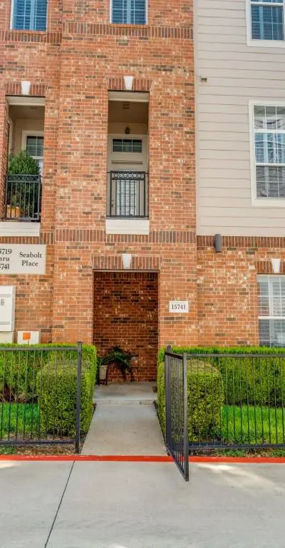 15741 Seabolt # 28, Addison TX 75001 - Photo 3