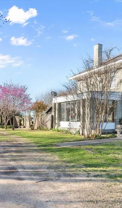 300 5th Street, Kerens TX 75144