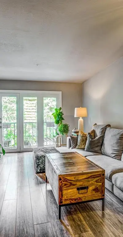 4303 Buena Vista Street # 203, Dallas TX 75205 - Photo 2