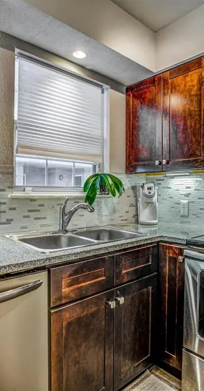 4303 Buena Vista Street # 203, Dallas TX 75205 - Photo 4