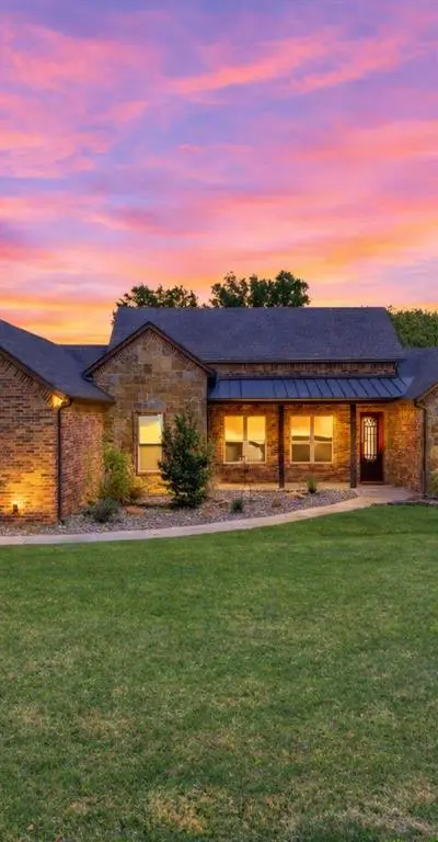 104 Oak Bend Court, Lipan TX 76462