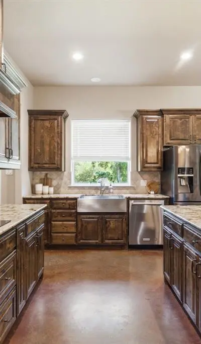 104 Oak Bend Court, Lipan TX 76462 - Photo 5