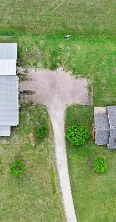 386 Scoggins Road, Tioga TX 76271 - Photo 3