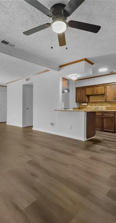 3205 Harvard Street N, Irving TX 75062 - Photo 3