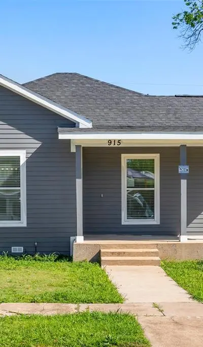 915 E Humbolt Street, Fort Worth TX 76104