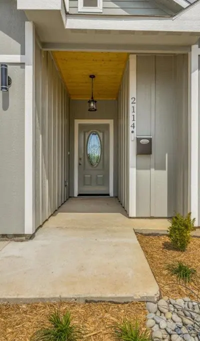 2114 22nd, Fort Worth TX 76164 - Photo 2