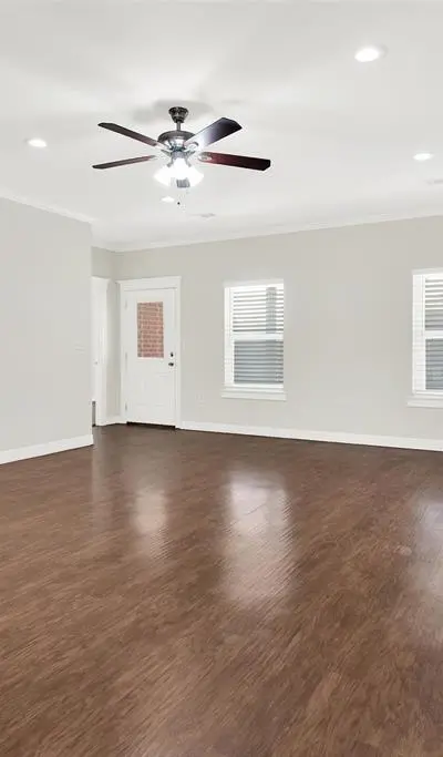 105 Ashlyn Court, Whitesboro TX 76273 - Photo 2