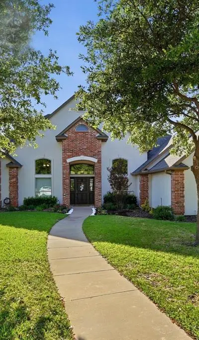 1512 Hunters Ridge Circle, Denton TX 76205 - Photo 2