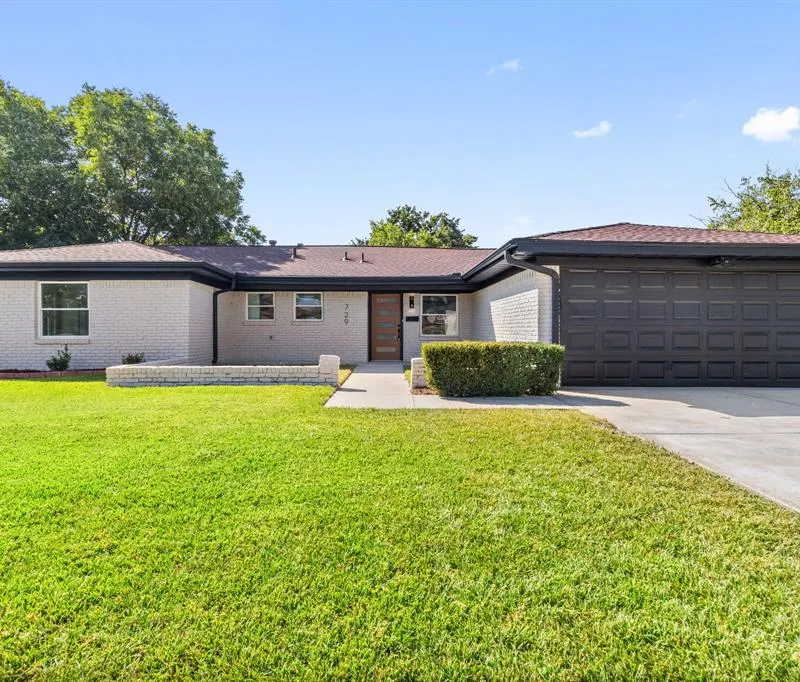 729 Finland Street, Grand Prairie TX 75050