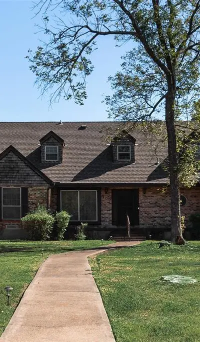 102 S Royal Oak Drive, Duncanville TX 75116