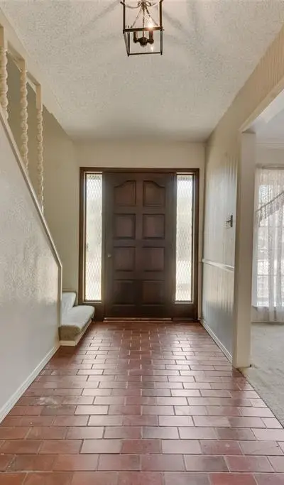 102 S Royal Oak Drive, Duncanville TX 75116 - Photo 3