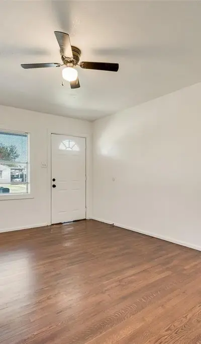 1836 Carver Avenue, Fort Worth TX 76102 - Photo 4