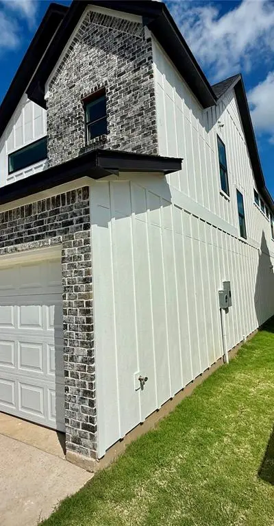 216 SW 13th Street, Mineral Wells TX 76067 - Photo 3