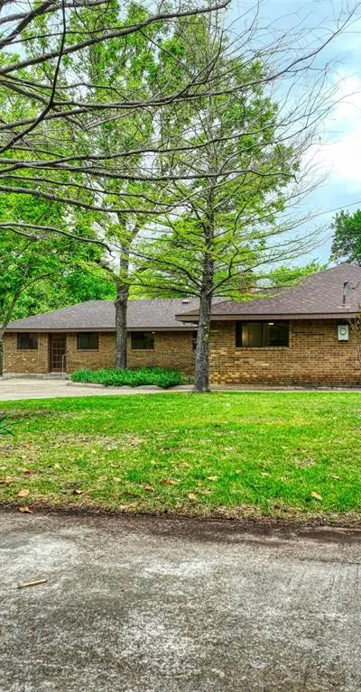 306 Larry Drive, Duncanville TX 75137 - Photo 3