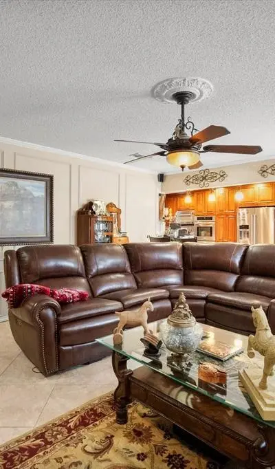 1005 Acorn Court, Arlington TX 76012 - Photo 3