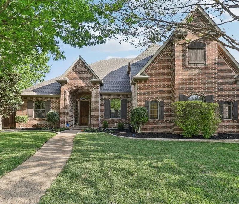 219 High Point Drive, Murphy TX 75094