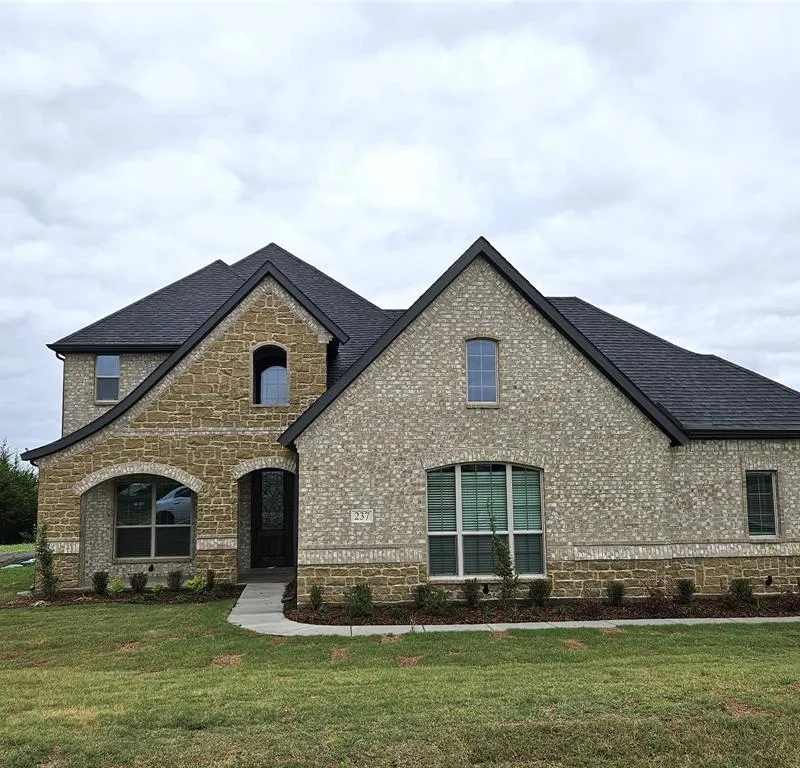 237 Magnolia Court, Trenton TX 75490
