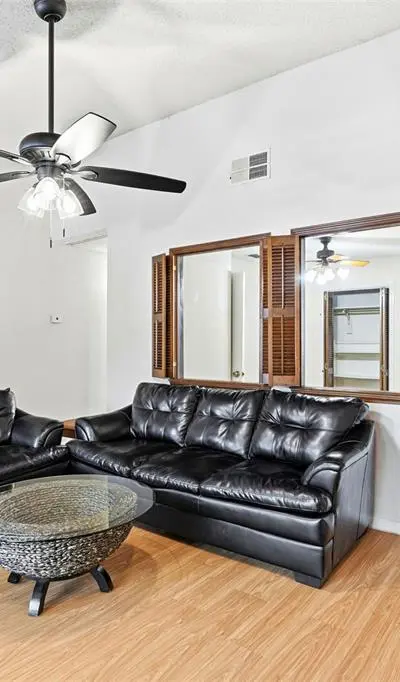 2014 Willoughby Lane # 4624, Arlington TX 76011 - Photo 3