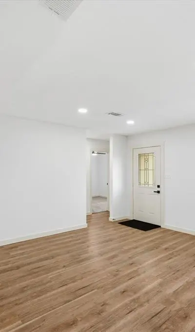 1422 Aldenwood Drive, Dallas TX 75232 - Photo 4