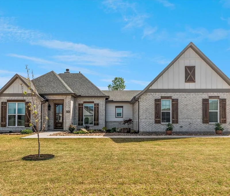 776 Cheyenne Trail, Trenton TX 75490