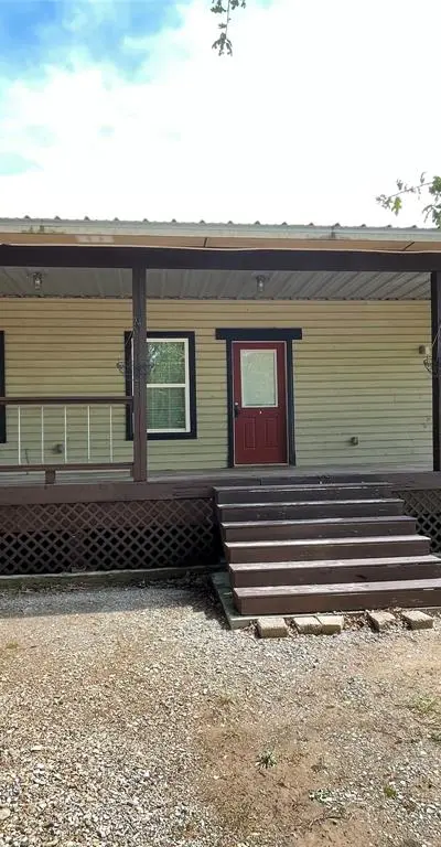 2110 County Road 1220, Savoy TX 75479