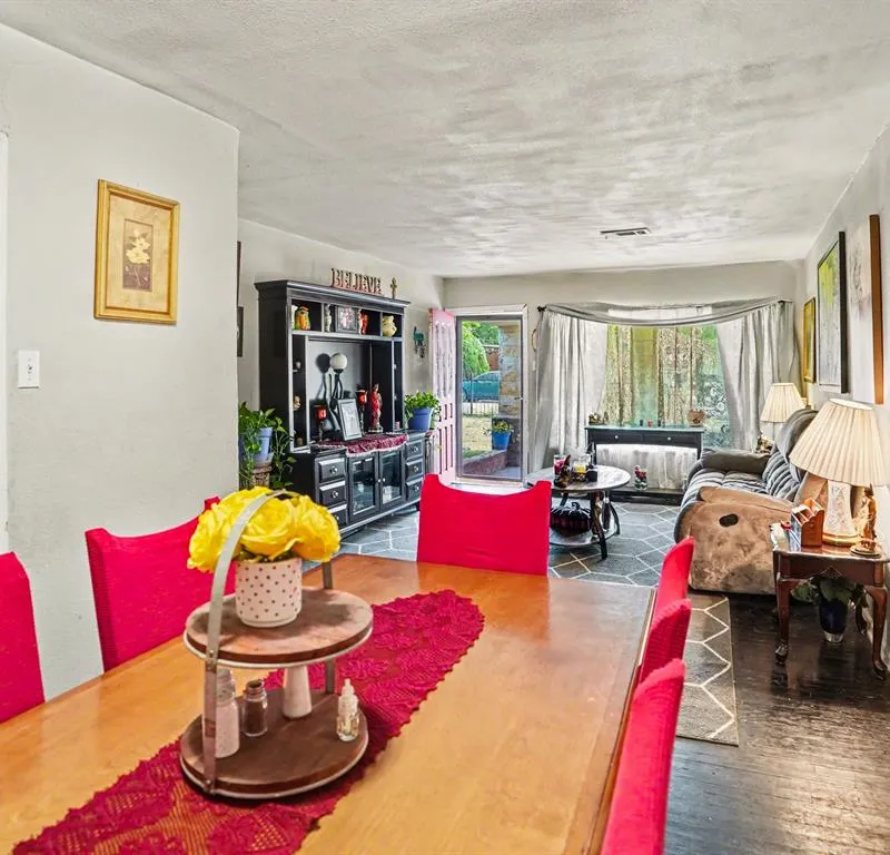 227 Halsey Street, Dallas TX 75224