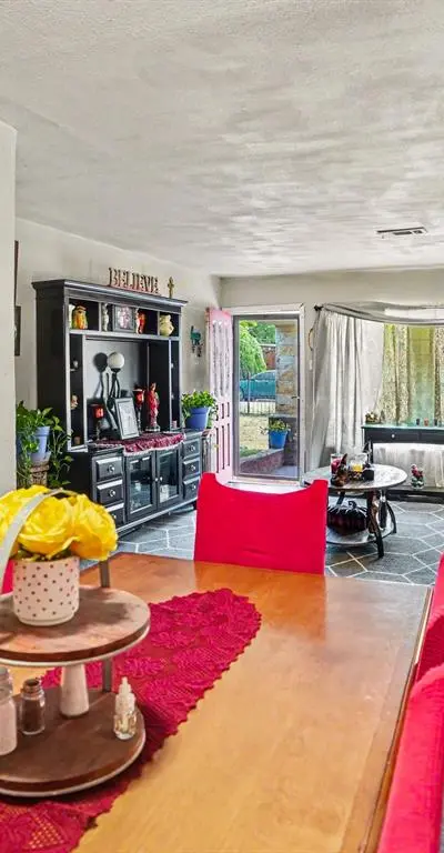 227 Halsey Street, Dallas TX 75224