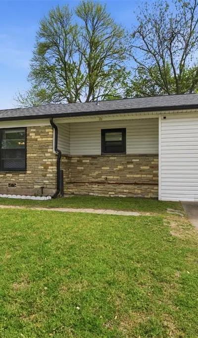 4324 Lambeth Lane, Fort Worth TX 76103 - Photo 2