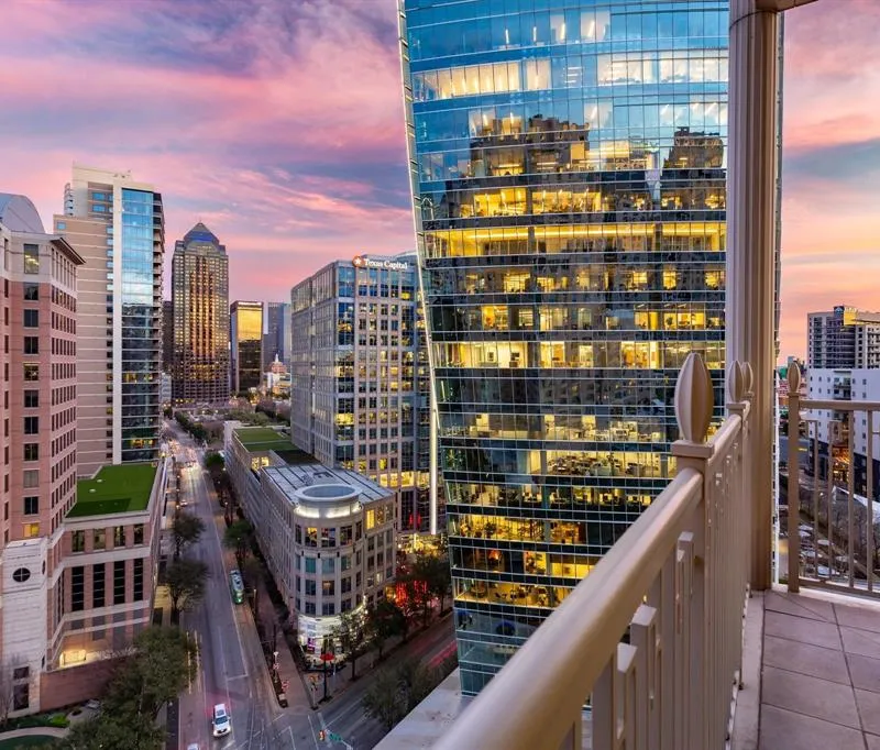 2525 N PEARL Street # 903, Dallas TX 75201