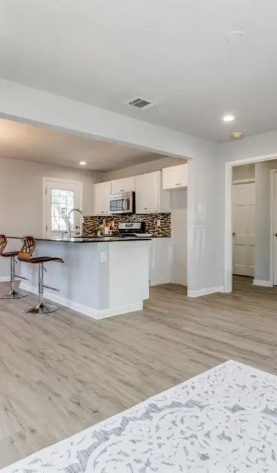 2627 Sharon Street, Dallas TX 75211 - Photo 3