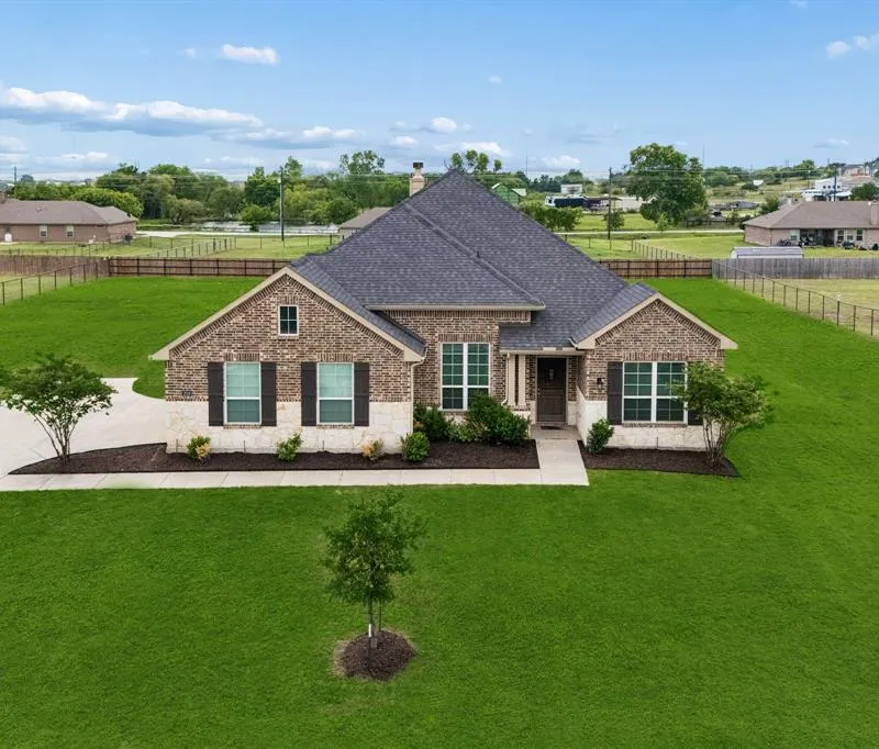 2016 Pebblegate Drive, Weatherford TX 76085