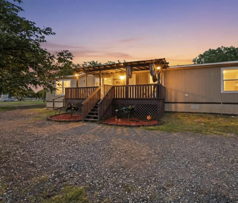 1404 Sheri Lane N, Pelican Bay TX 76020
