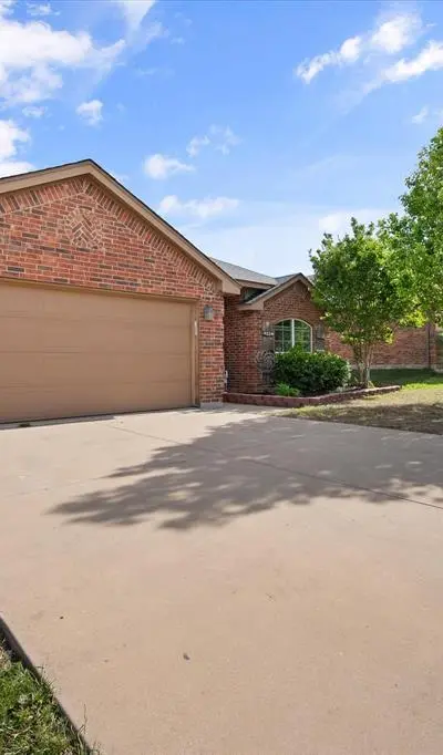 9224 Diane Drive, White Settlement TX 76108 - Photo 2