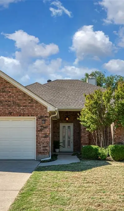 1057 Springwood Drive, Saginaw TX 76179