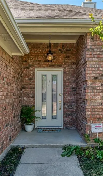 1057 Springwood Drive, Saginaw TX 76179 - Photo 4