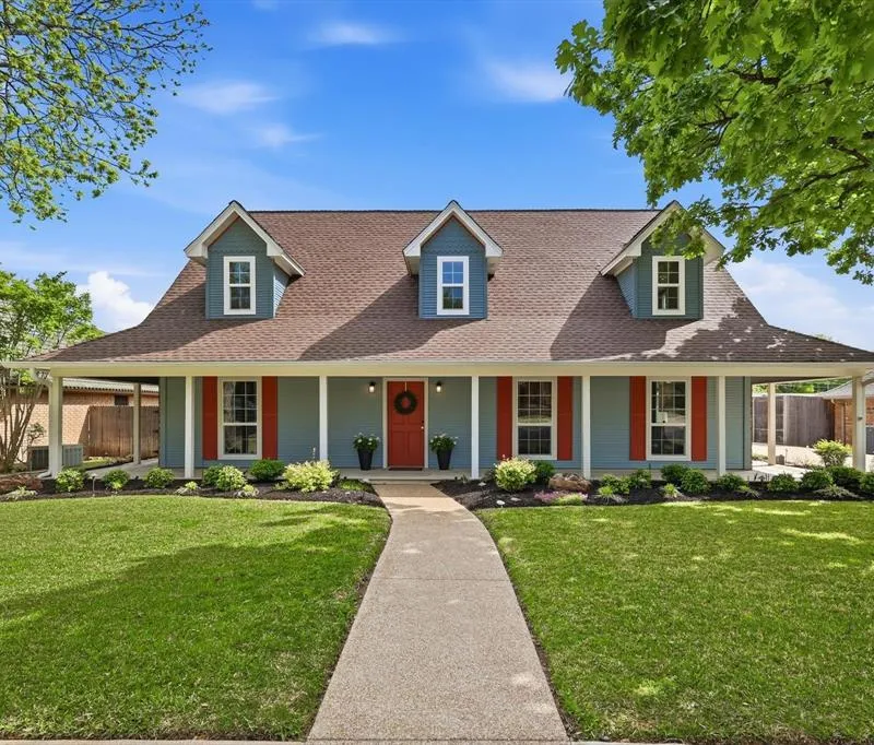 613 Evergreen Drive, Hurst TX 76054