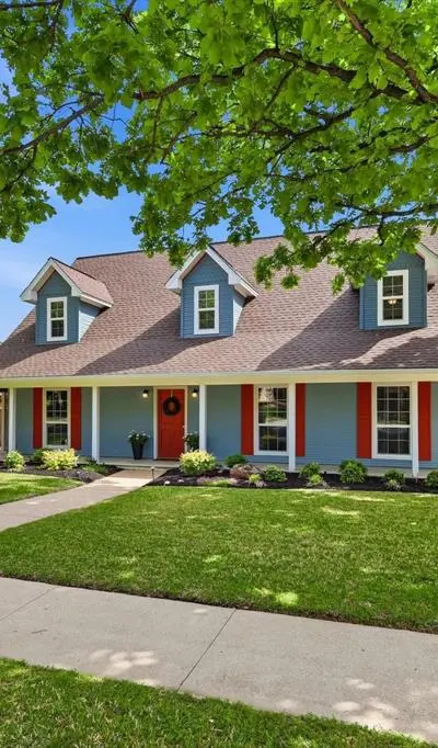 613 Evergreen Drive, Hurst TX 76054 - Photo 2