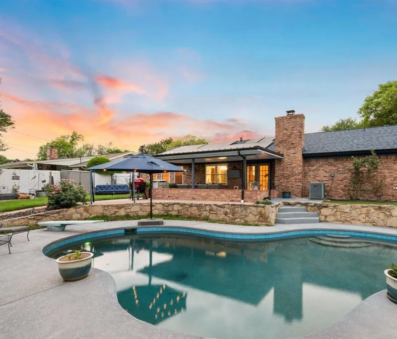 333 Mountainview Drive, Hurst TX 76054