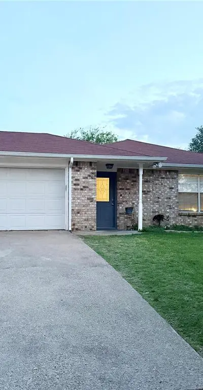 422 Jellison Boulevard, Duncanville TX 75116 - Photo 2