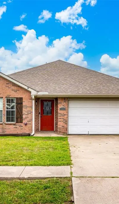 112 W Cedar Street, Lone Oak TX 75453