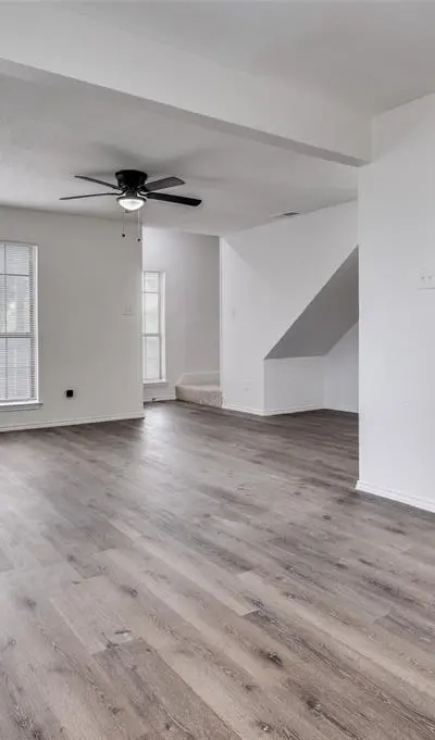2166 E Arkansas Lane, Arlington TX 76014