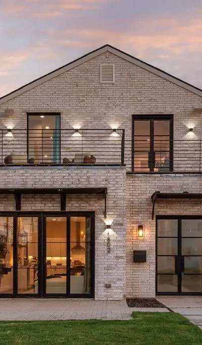 1802 Pueblo Street, Dallas TX 75212