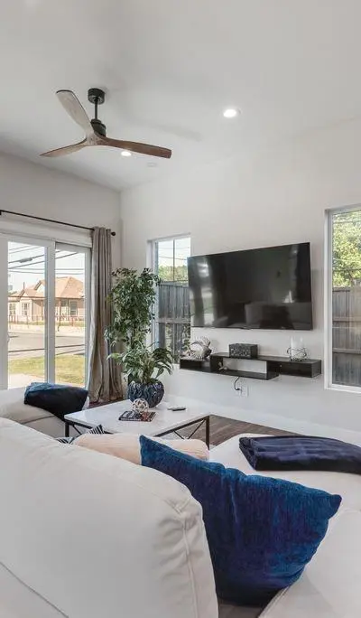 1802 Pueblo Street, Dallas TX 75212 - Photo 3