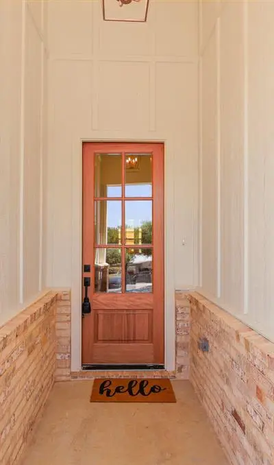 2829 Avenue L, Fort Worth TX 76105 - Photo 2