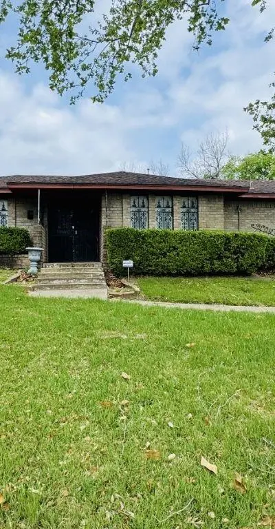 2047 Argyle Avenue, Dallas TX 75203