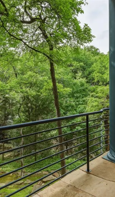 2607 Hemingway Drive, Arlington TX 76006 - Photo 3