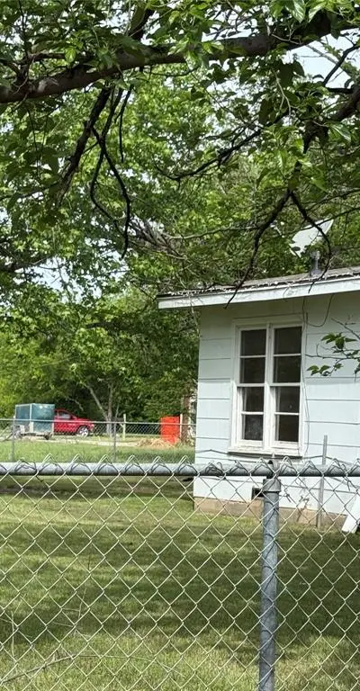 1602 SE 11th Avenue, Mineral Wells TX 76067 - Photo 5