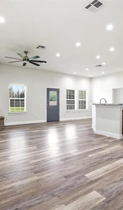 903 W Cardinal Street, Ector TX 75439 - Photo 4